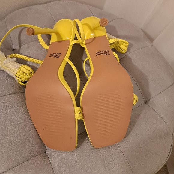 Mixx Shuz Mercy Yellow Stilleto Heels - NWOT Size 9R - Picture 6 of 6
